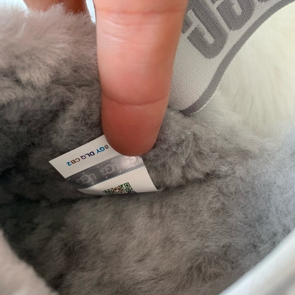 UGG fluff yeah wavy slide slippers - Picture 6 of 8